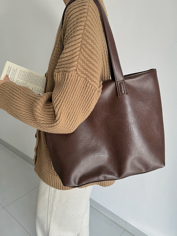 Leisure Shoulder Bag Women 202 - Leatherwork Classes review and price